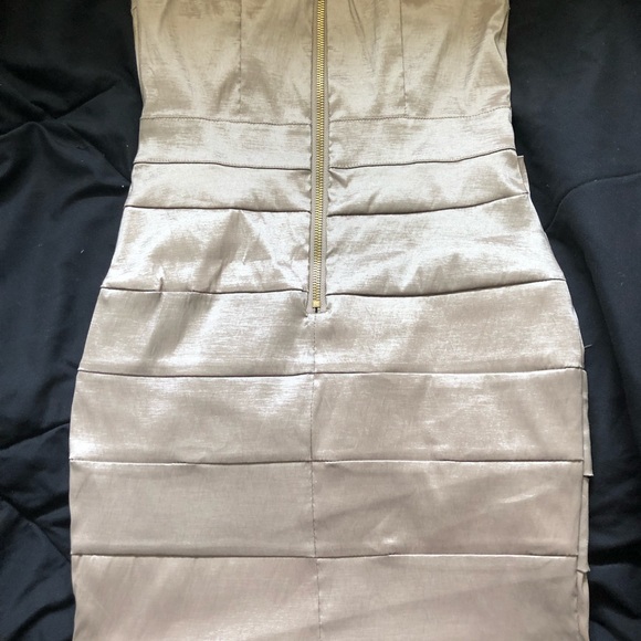 Strapless - Picture 2 of 3